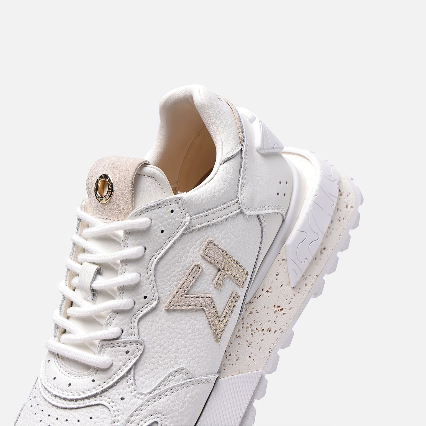 NSJ358_G White