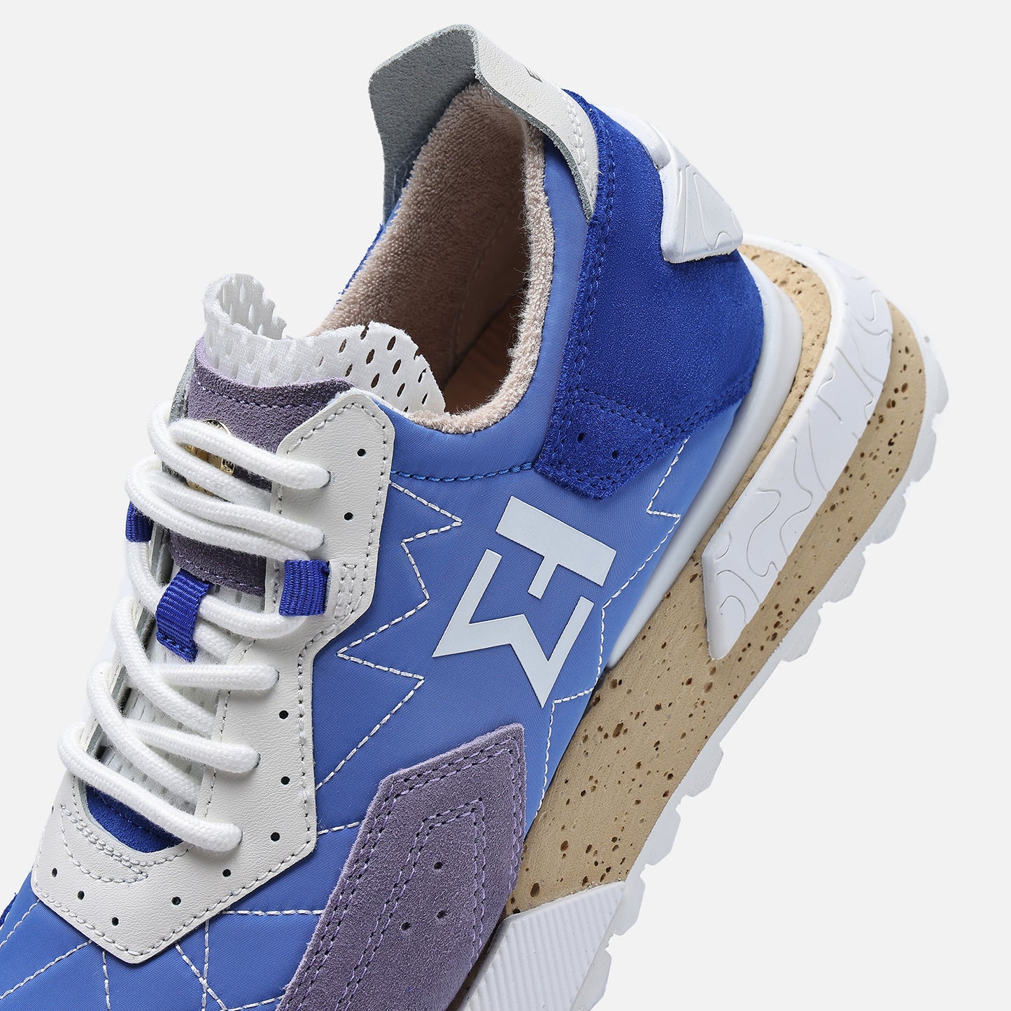 NSJ600 Sneaker