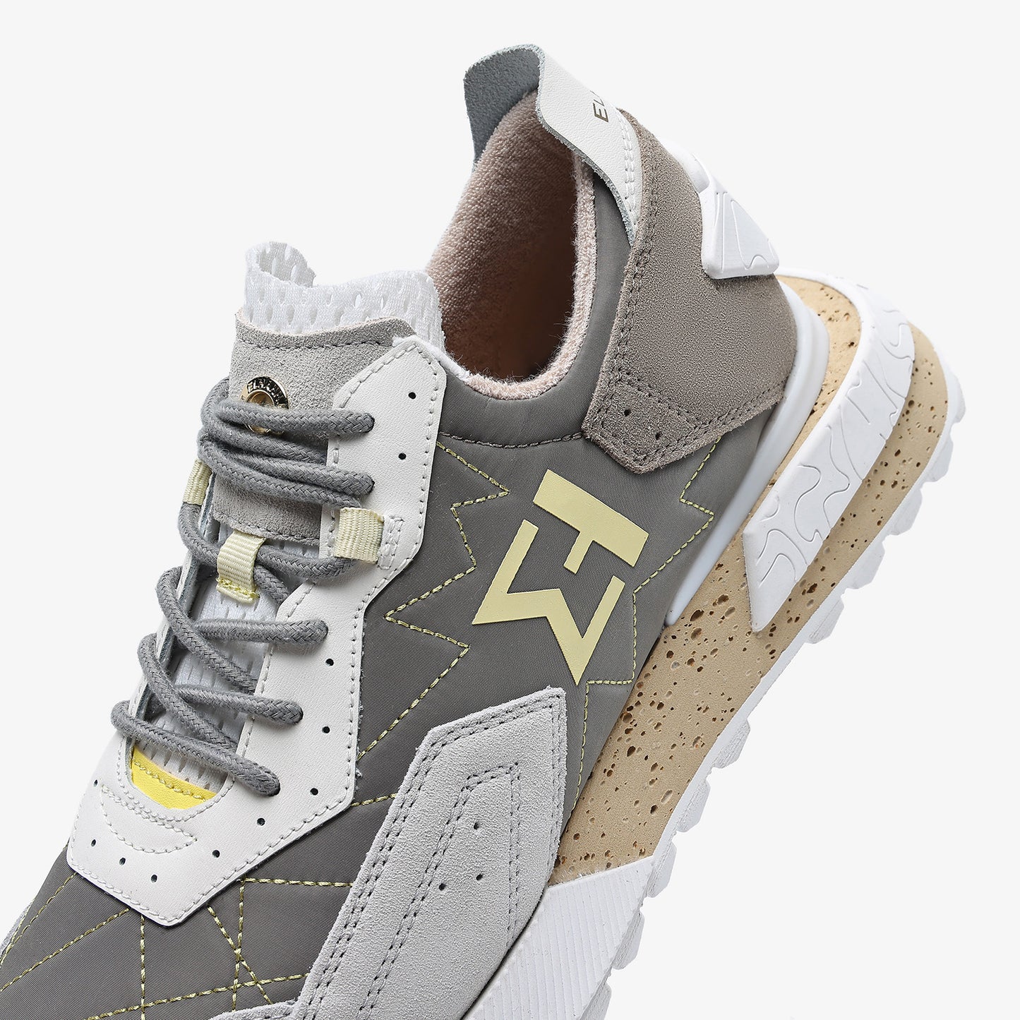NSJ600 Sneaker
