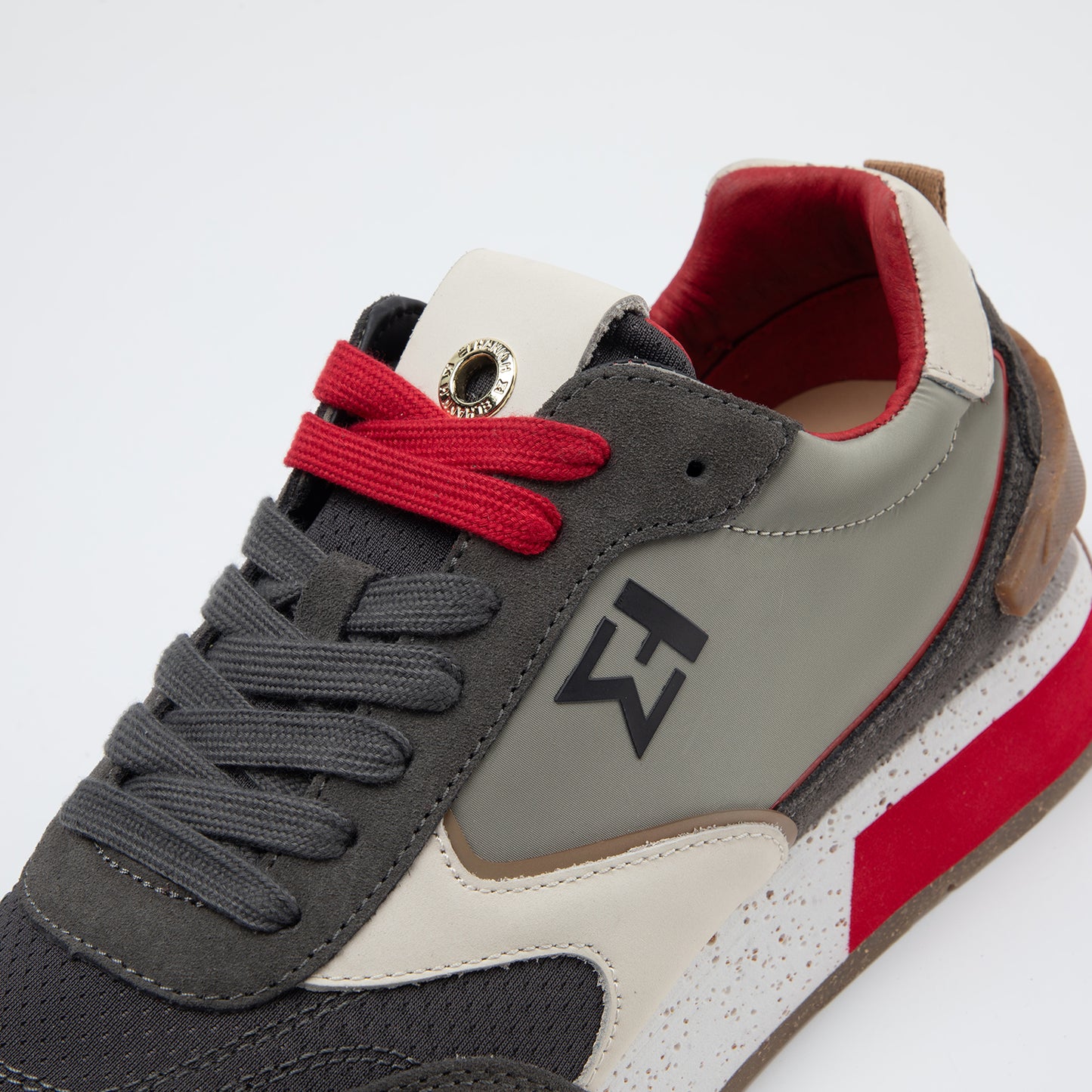 Sneaker di allenatore SJ610