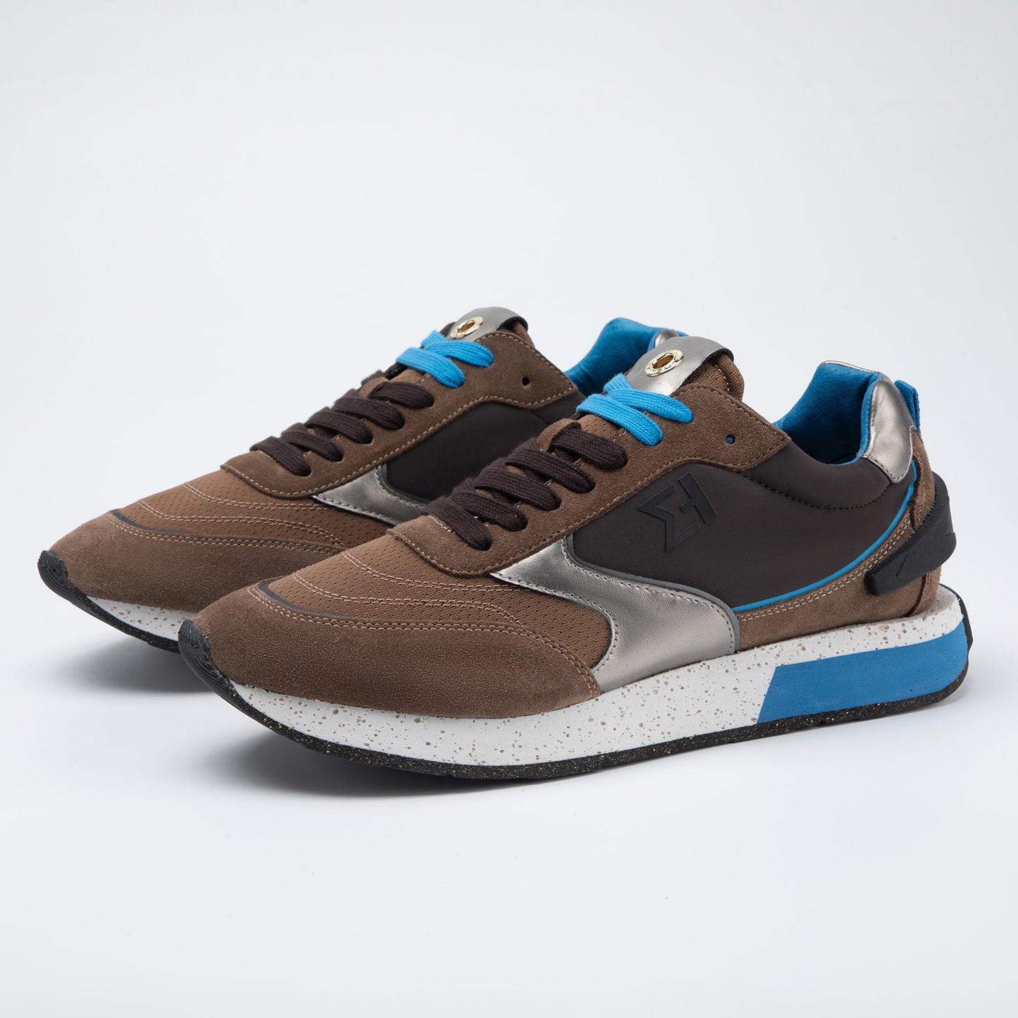 Sneaker di allenatore SJ610